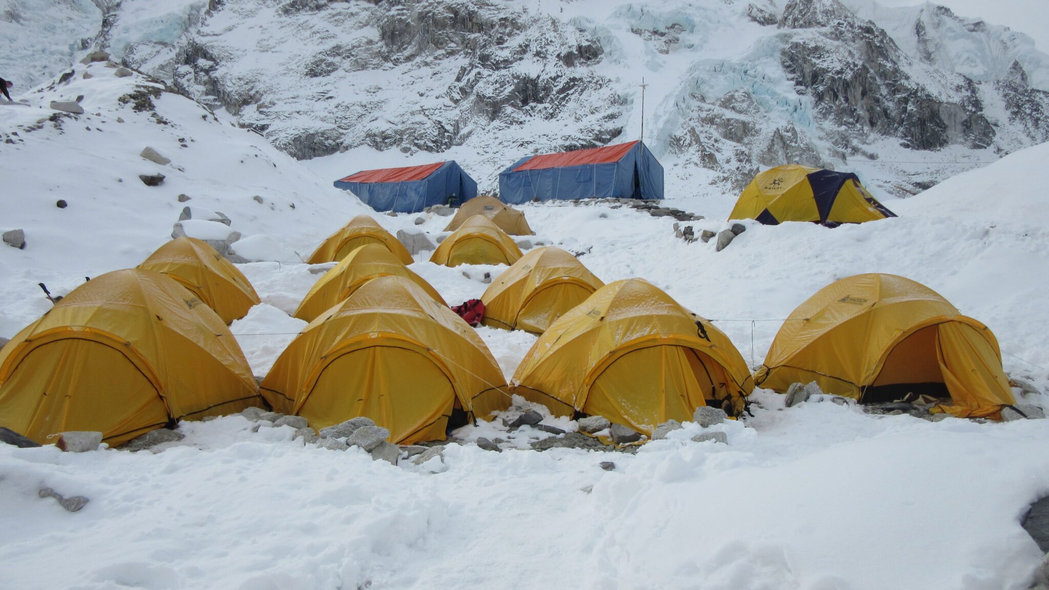 Sleeping tents at EBC | The Blog on alanarnette.com