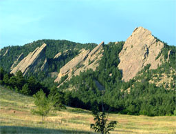 The Flatirons from the parking lot